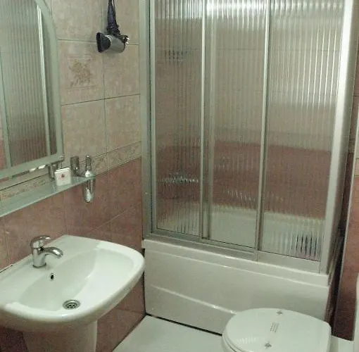 Отель Grand Lion 3*